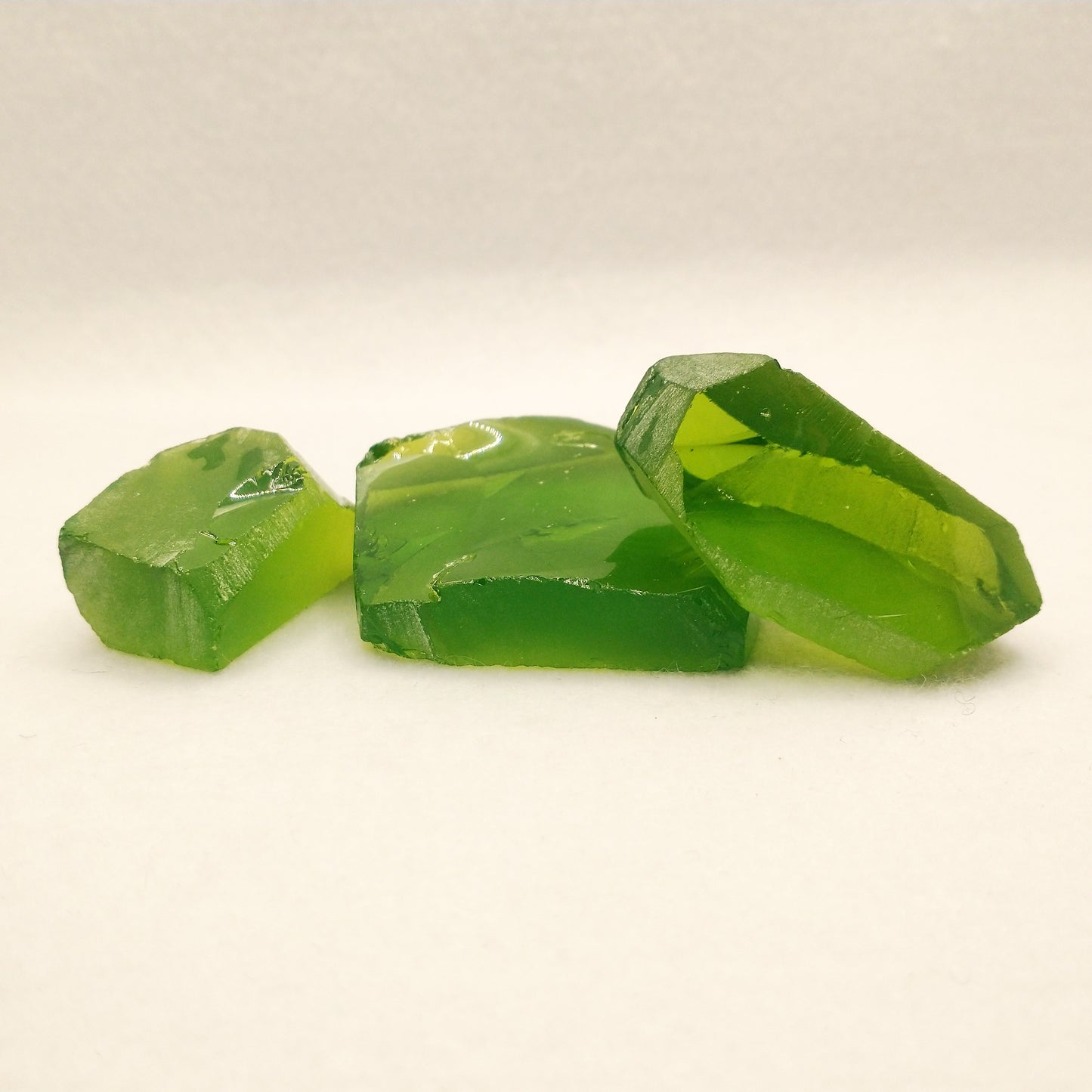 Color-Change #205 Nanosital Lab Created Synthetic Faceting Rough